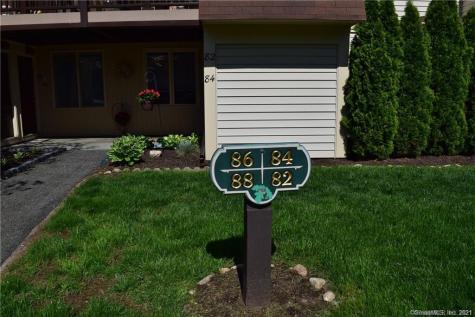 84 Little Oak Lane Rocky Hill CT 06067
