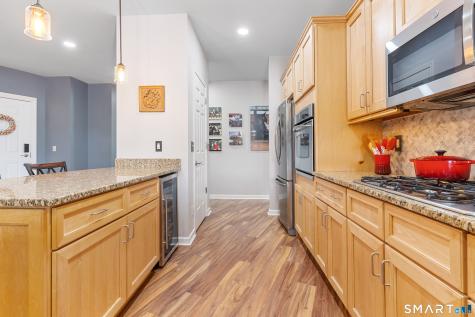 60 Maple Street Branford CT 06405