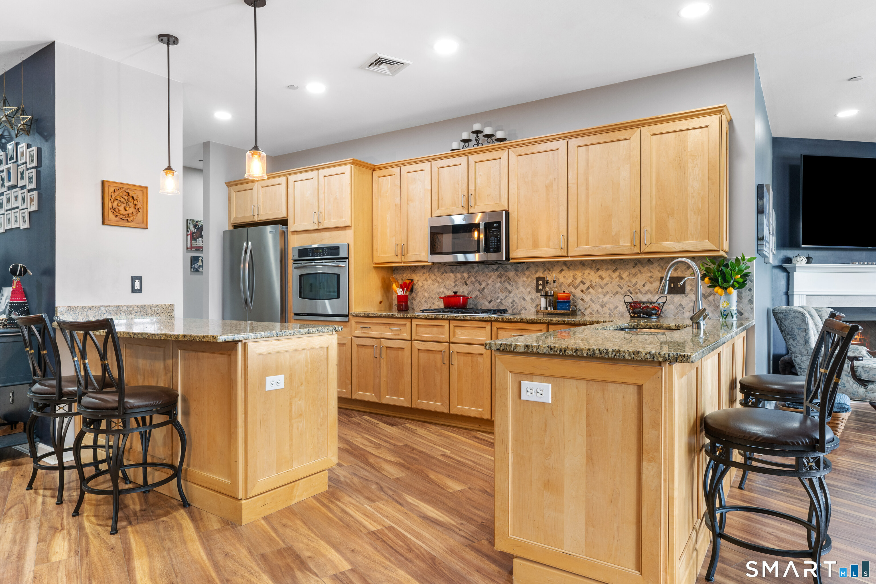 60 Maple Street Branford CT 06405