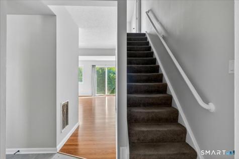 108 Sunrise Circle Newington CT 06111