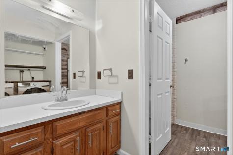 108 Sunrise Circle Newington CT 06111