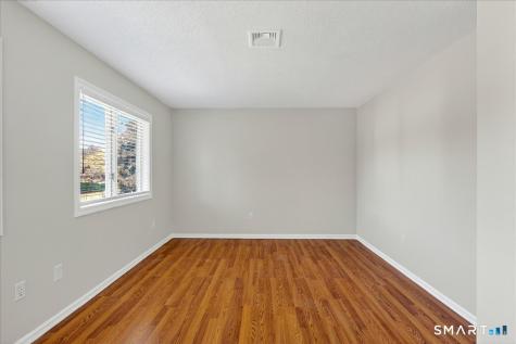 108 Sunrise Circle Newington CT 06111