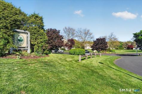 108 Sunrise Circle Newington CT 06111