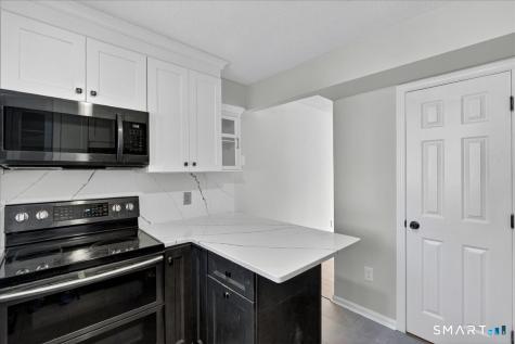 108 Sunrise Circle Newington CT 06111
