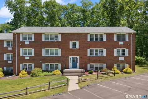 41 Briarwood Lane Branford CT 06405