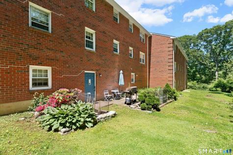 41 Briarwood Lane Branford CT 06405