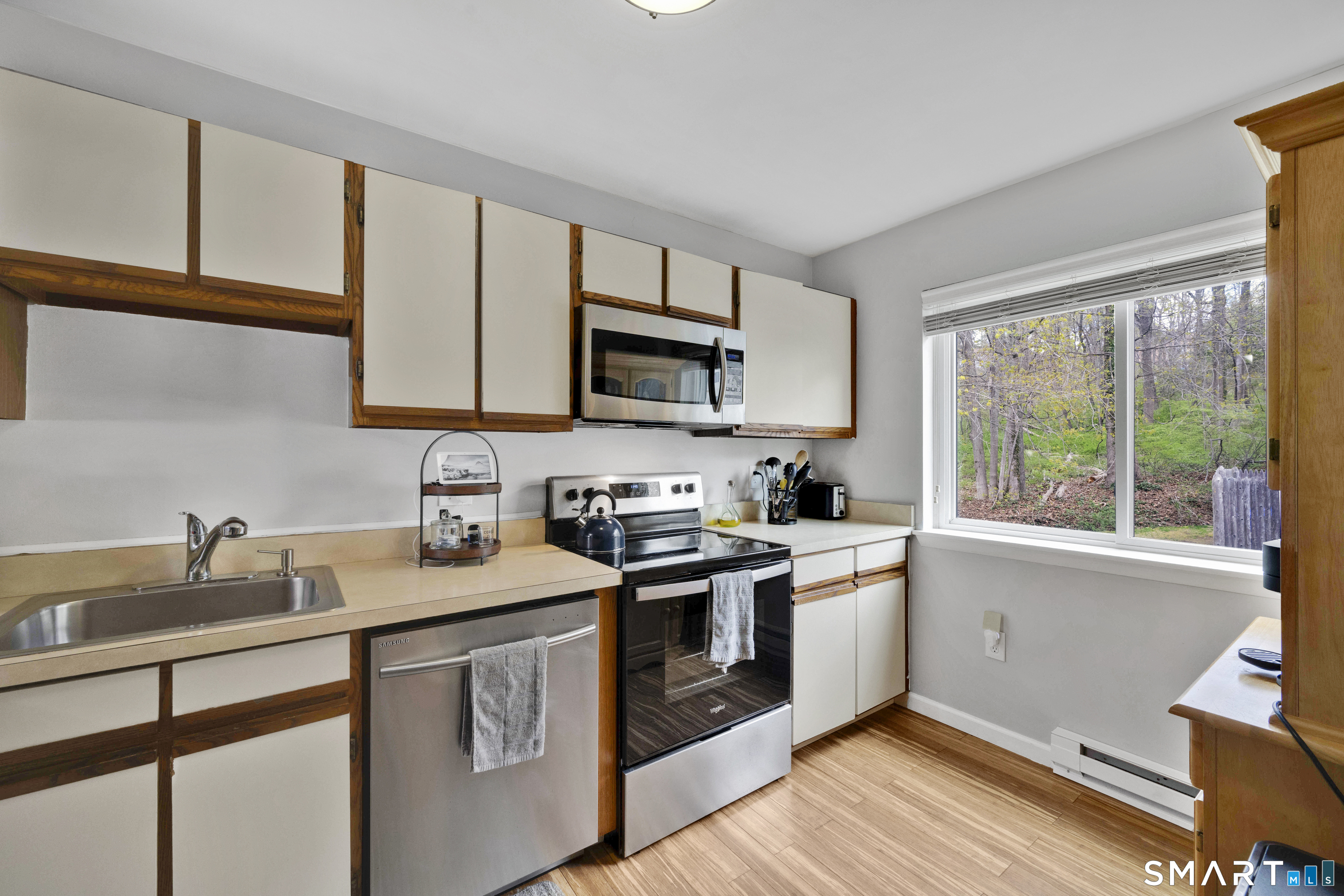 85 North Main Street East Hampton CT 06424