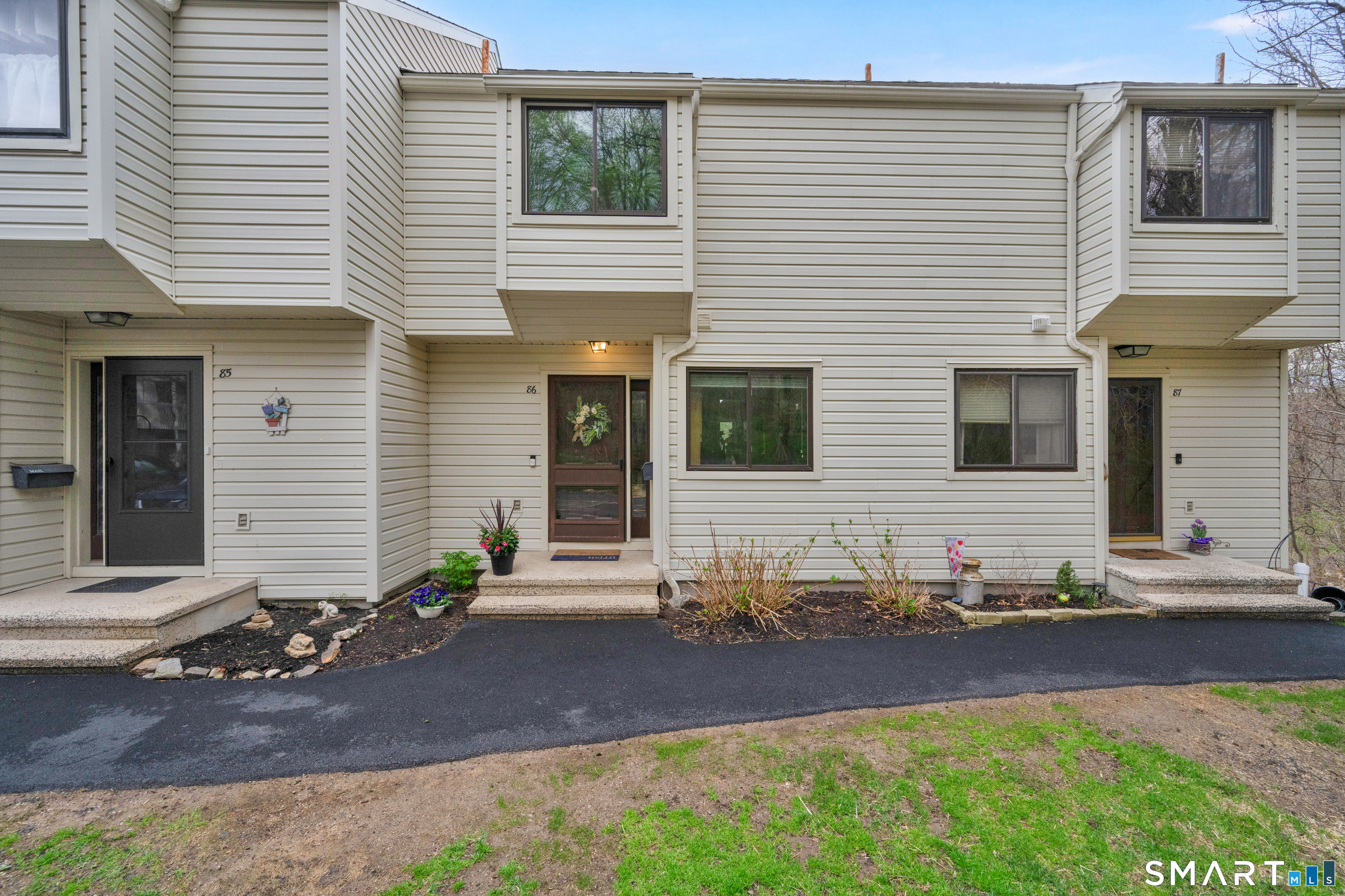 85 North Main Street East Hampton CT 06424