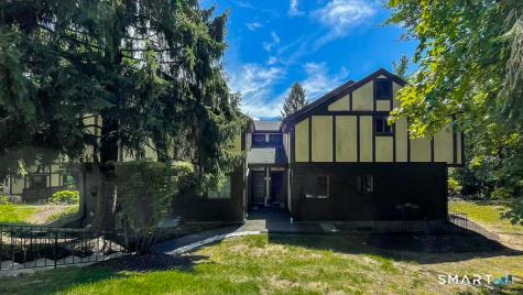 5 Falmouth Court Brookfield CT 06804