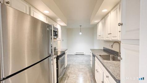 5 Falmouth Court Brookfield CT 06804