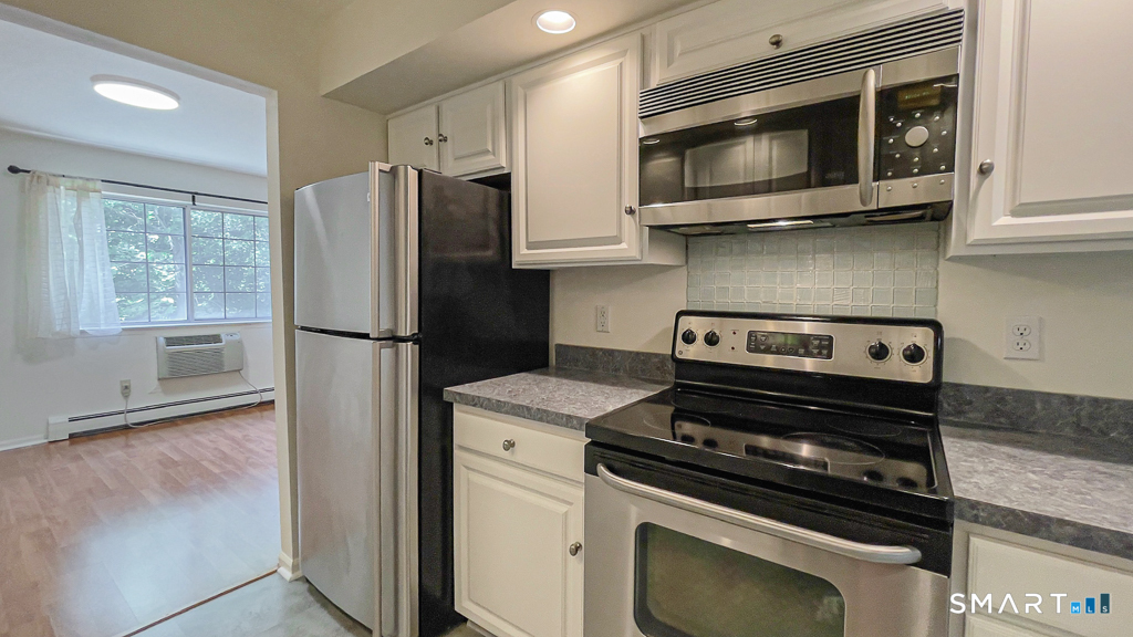 5 Falmouth Court Brookfield CT 06804