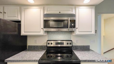 5 Falmouth Court Brookfield CT 06804
