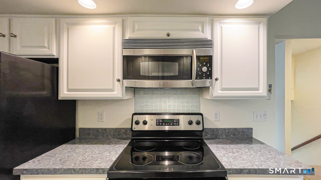 5 Falmouth Court Brookfield CT 06804