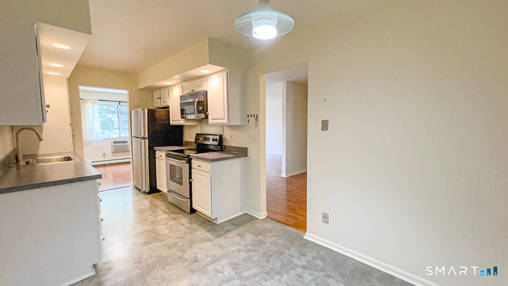 5 Falmouth Court Brookfield CT 06804