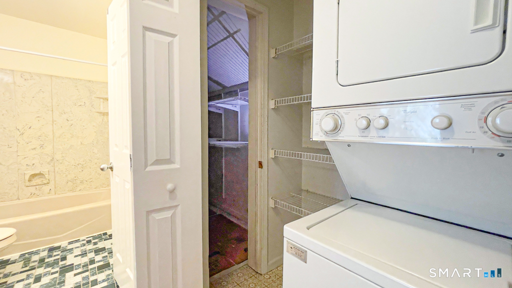 5 Falmouth Court Brookfield CT 06804