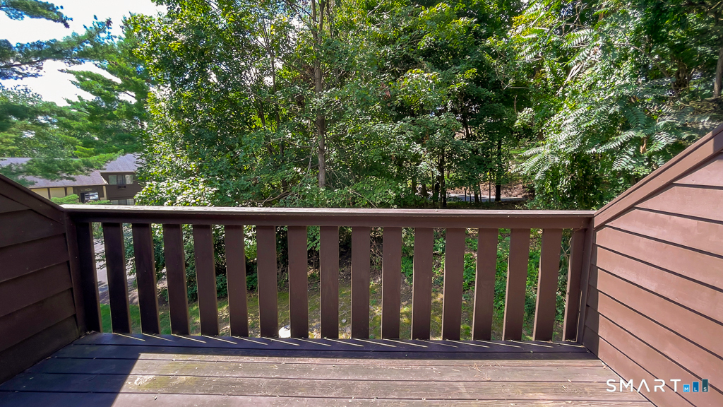 5 Falmouth Court Brookfield CT 06804