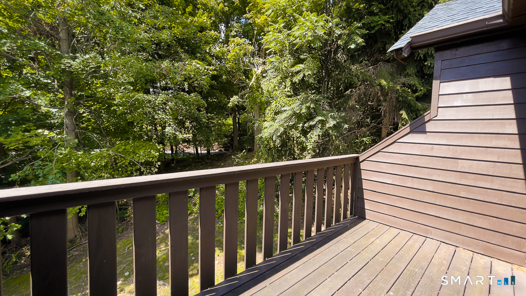 5 Falmouth Court Brookfield CT 06804