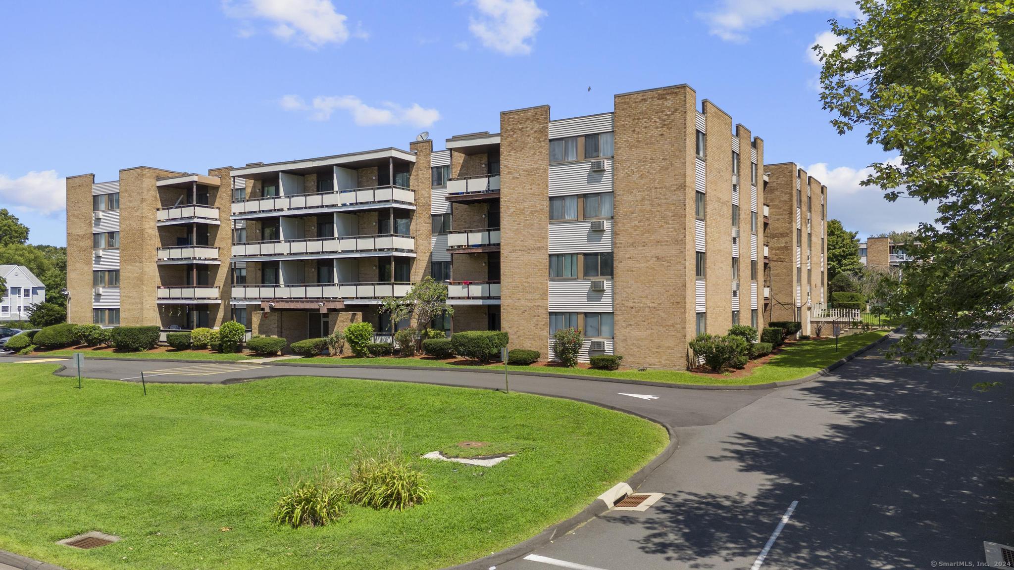 153 Bull Hill Lane West Haven CT 06516