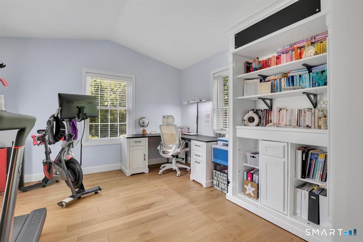 831 Long Hill Road Middletown CT 06457