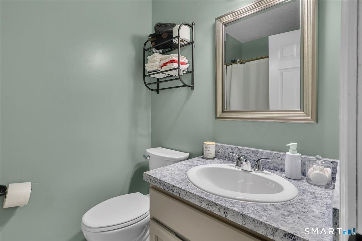 831 Long Hill Road Middletown CT 06457