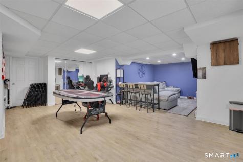 831 Long Hill Road Middletown CT 06457