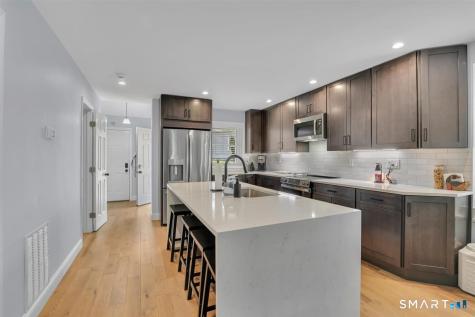 831 Long Hill Road Middletown CT 06457