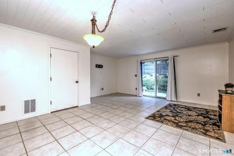 60 Coleman Street East Haven CT 06512