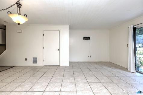 60 Coleman Street East Haven CT 06512