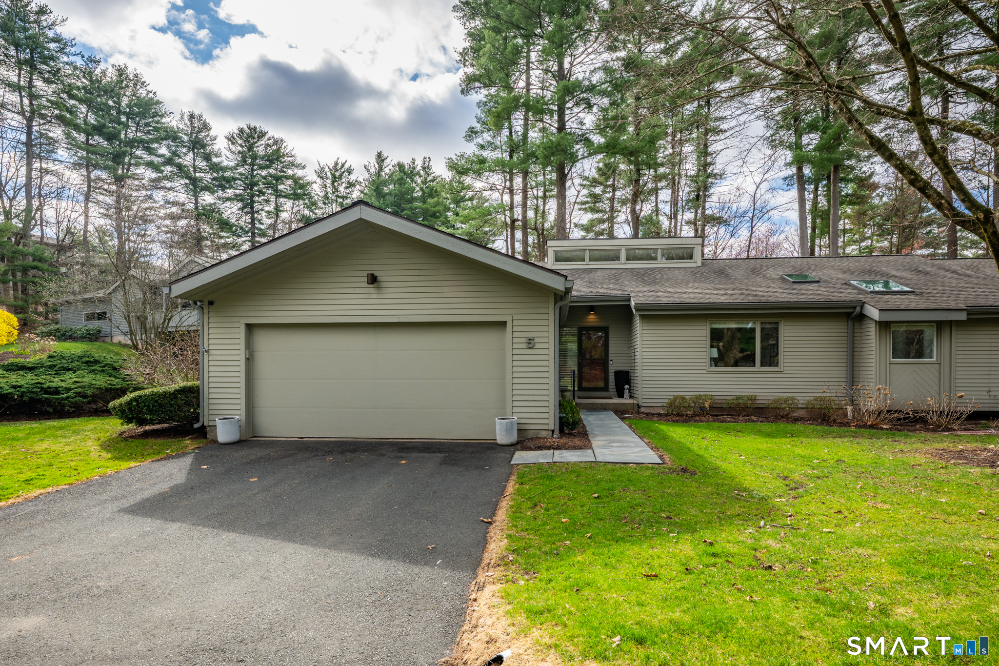 5 Vista Terrace Avon CT 06001