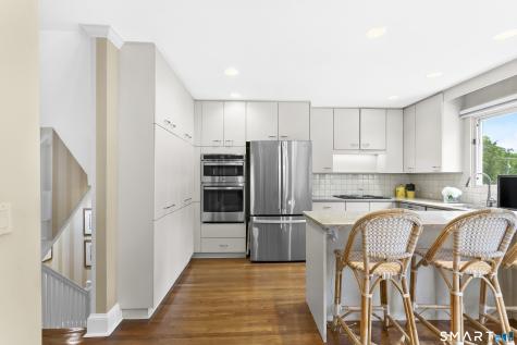 936 S. Pine Creek Road Fairfield CT 06824