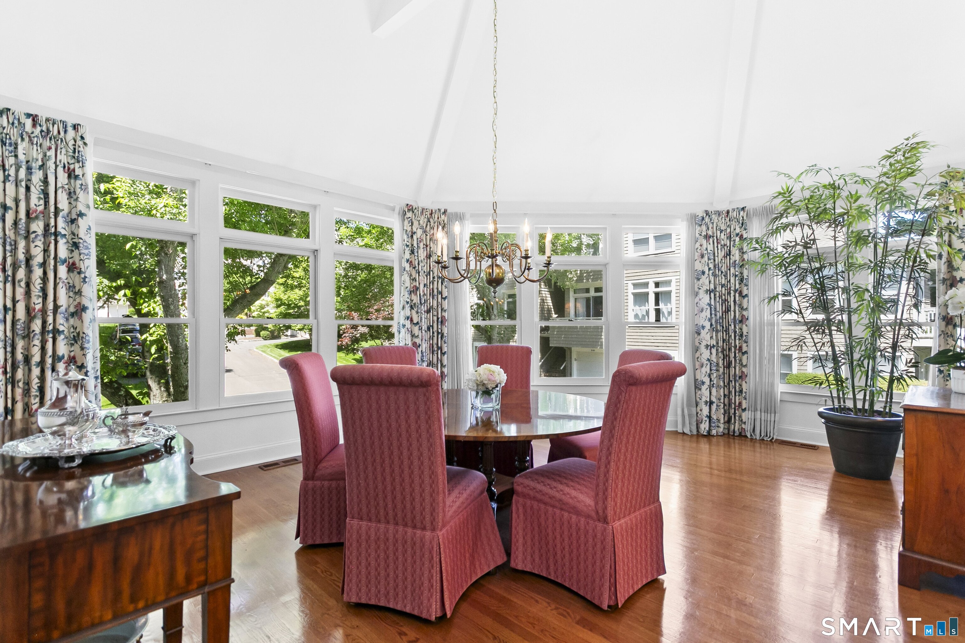 936 S. Pine Creek Road Fairfield CT 06824