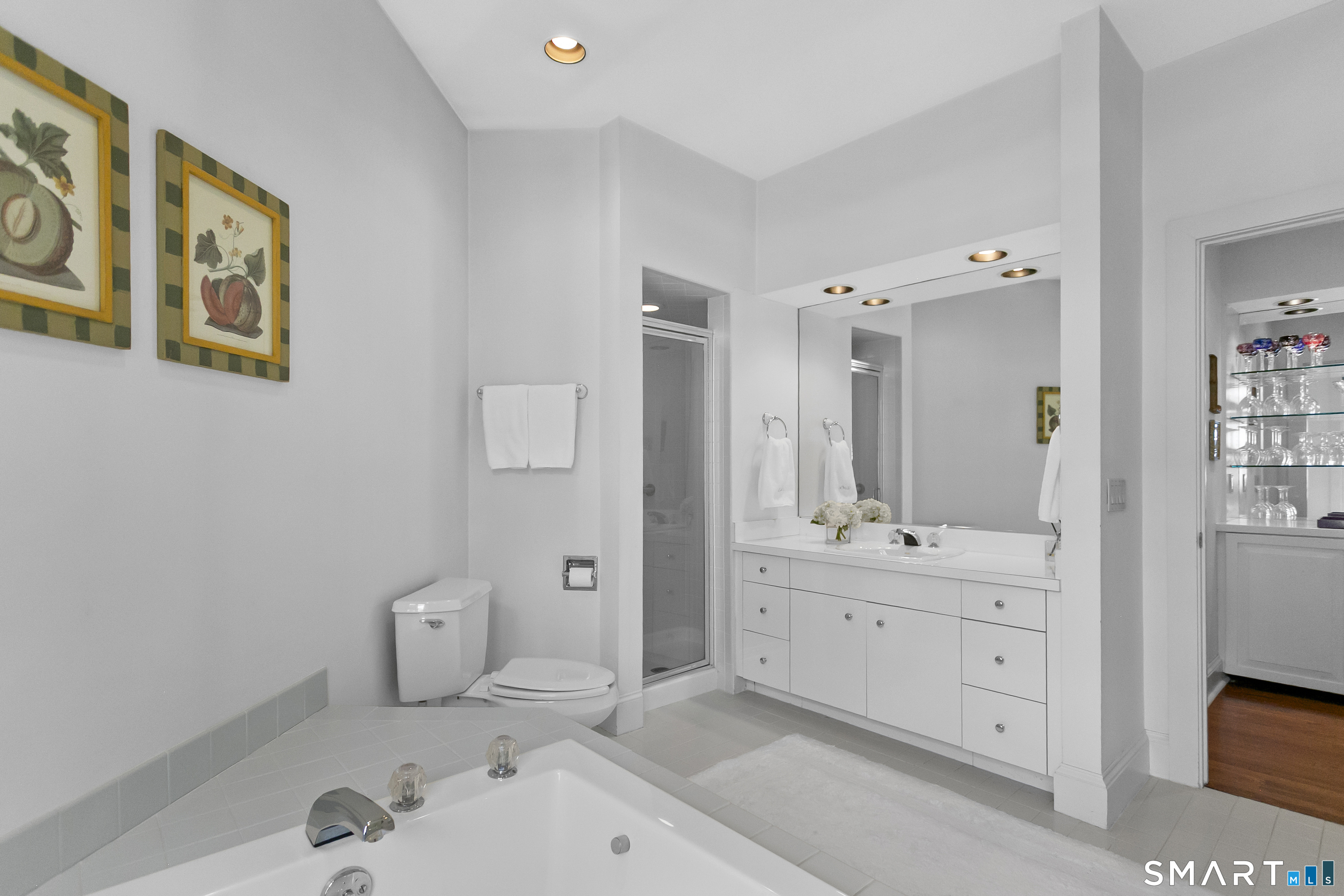 936 S. Pine Creek Road Fairfield CT 06824