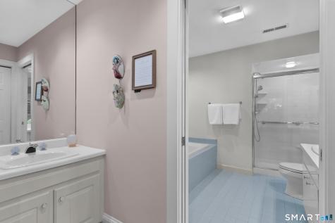 936 S. Pine Creek Road Fairfield CT 06824