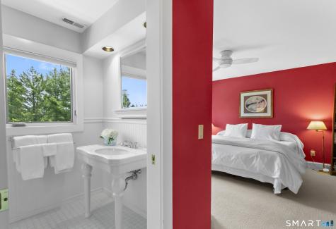936 S. Pine Creek Road Fairfield CT 06824