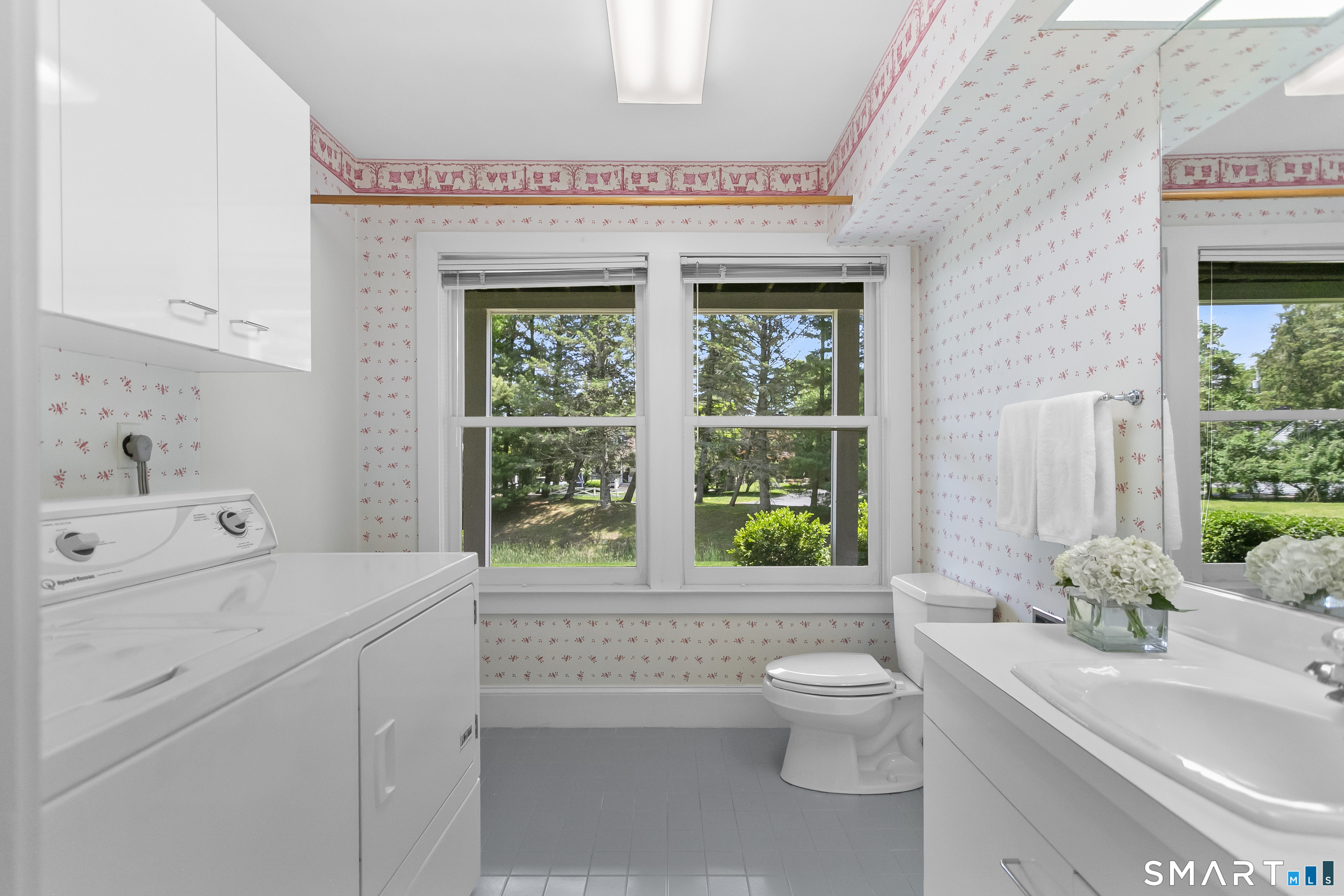 936 S. Pine Creek Road Fairfield CT 06824