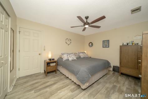 219 Oakland Street Manchester CT 06042