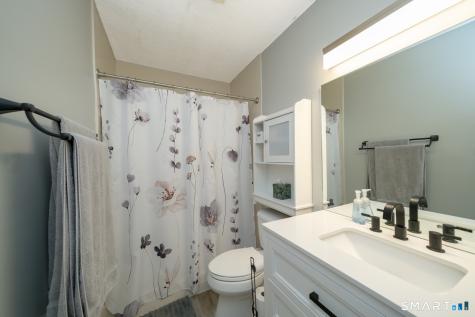 219 Oakland Street Manchester CT 06042