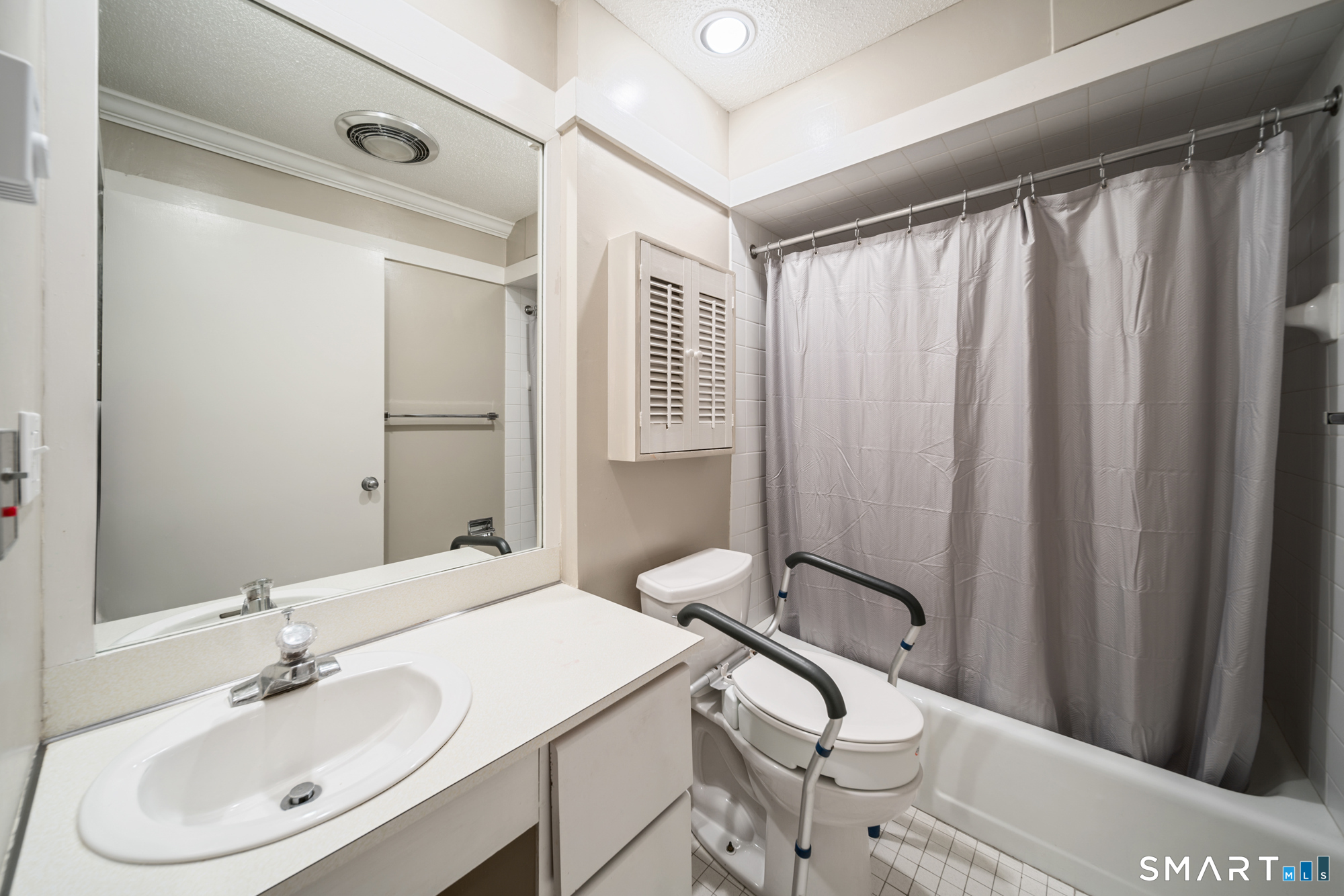 261B Heritage Village Southbury CT 06488