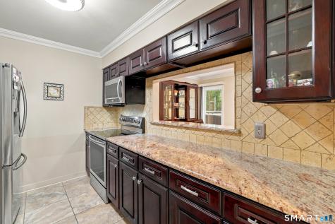 28 Glenview Drive Cromwell CT 06416