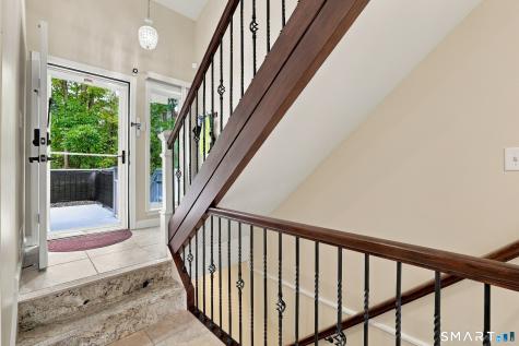 28 Glenview Drive Cromwell CT 06416