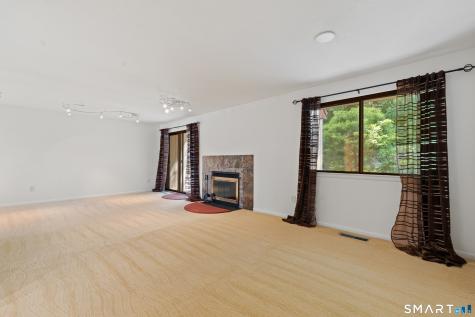 170 Beacon Hill Common Beacon Falls CT 06403