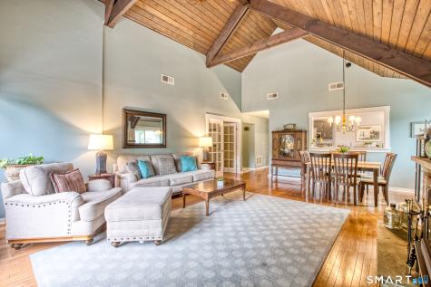 13 Algonquin Lane Stratford CT 06614