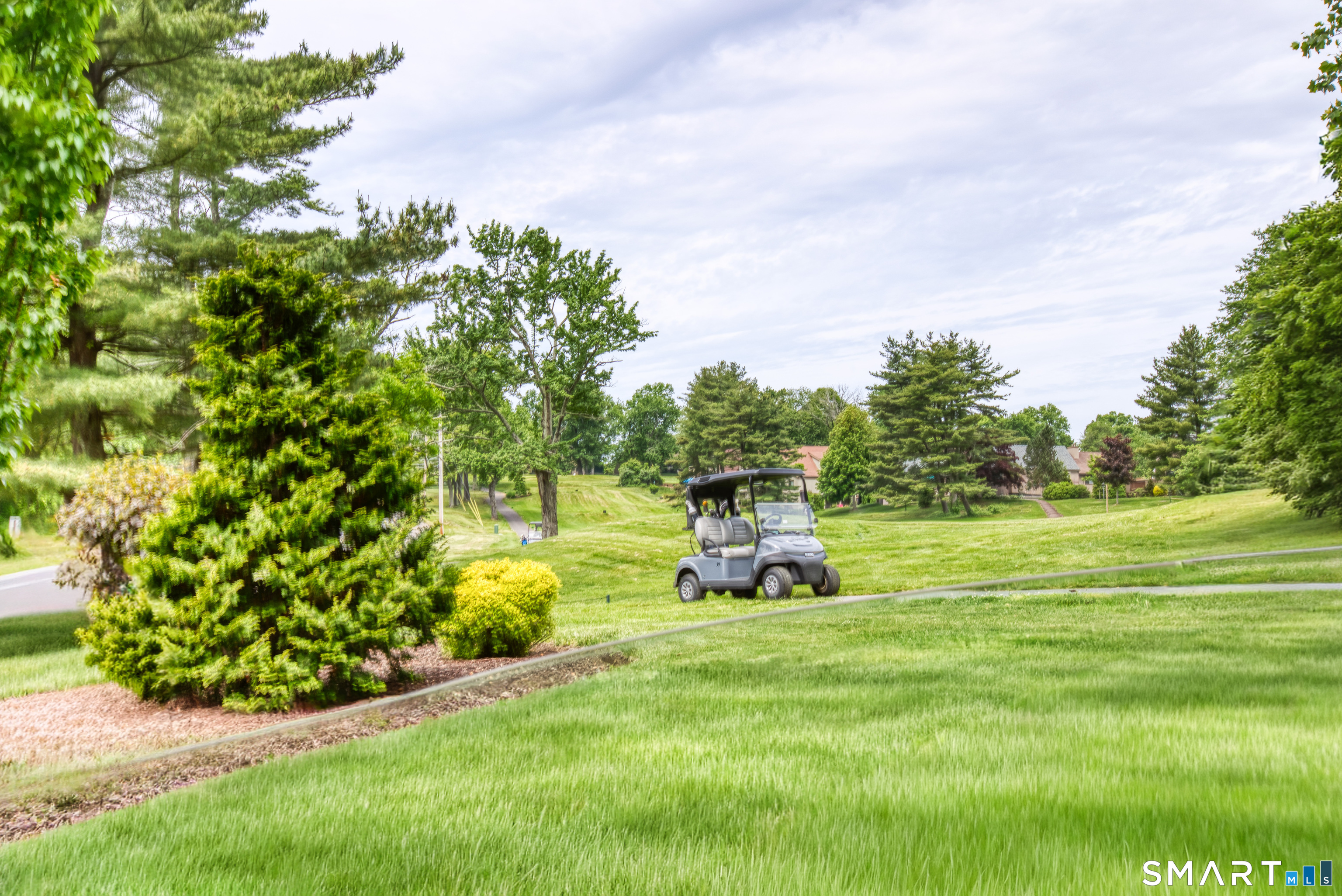 13 Algonquin Lane Stratford CT 06614