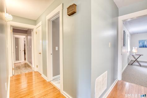 13 Algonquin Lane Stratford CT 06614