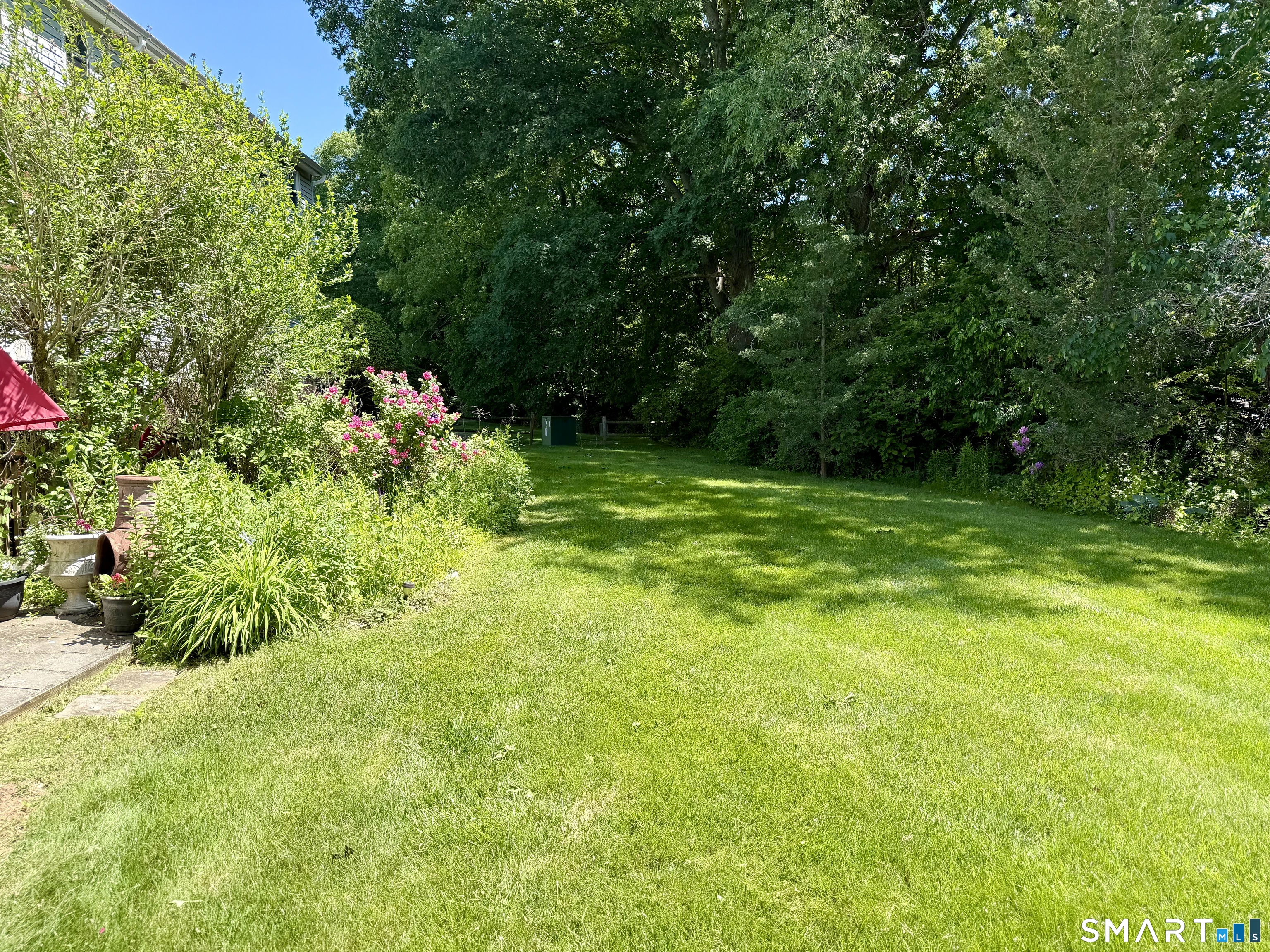 10 East Gate Lane Hamden CT 06514