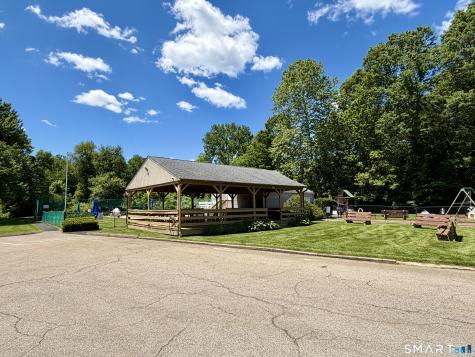 10 East Gate Lane Hamden CT 06514