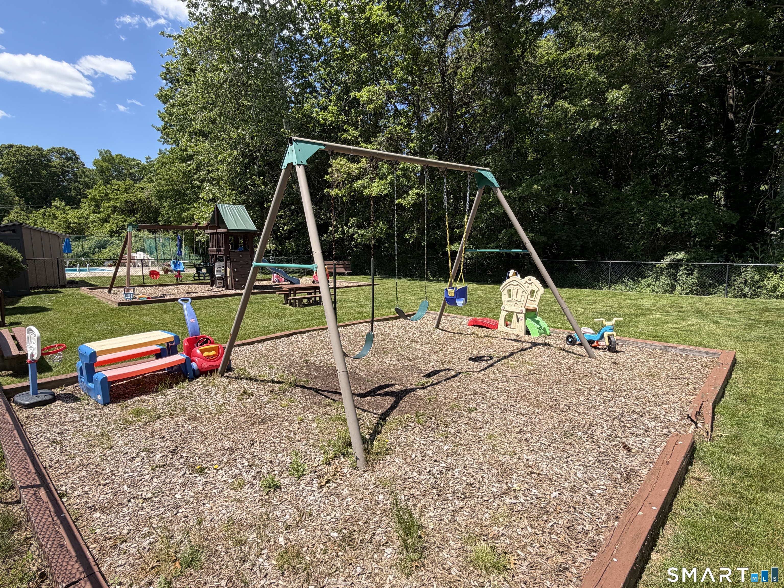 10 East Gate Lane Hamden CT 06514
