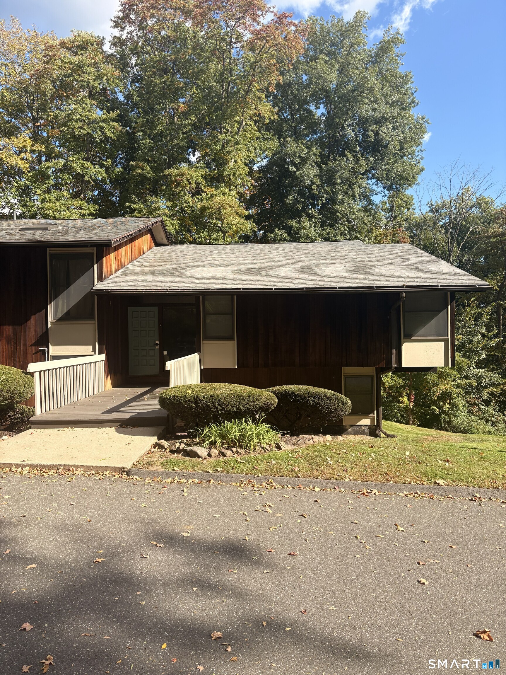 7-A Country Squire Drive Cromwell CT 06416