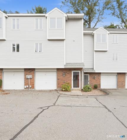 15 Brinley Way Newington CT 06111