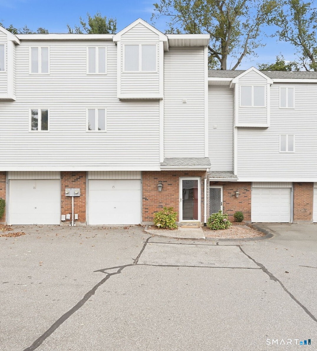 15 Brinley Way Newington CT 06111